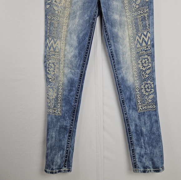 Rare hard to find Miss Me stone wash embroidered skinny jeans size 27 - Picture 9 of 15